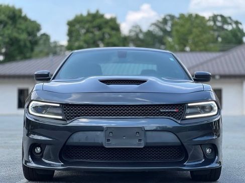 Used 2019 Dodge Charger GT RWD image 2