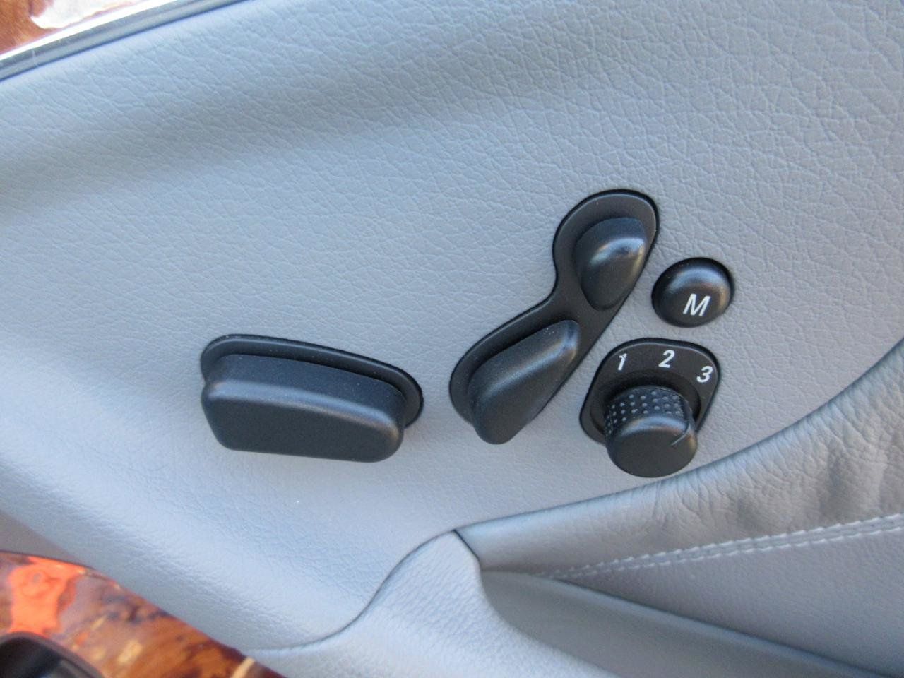 Used 2006 Mercedes-Benz CLK 500 Cabriolet image 27