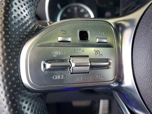 Used 2022 Mercedes-Benz GLC 300 image 23