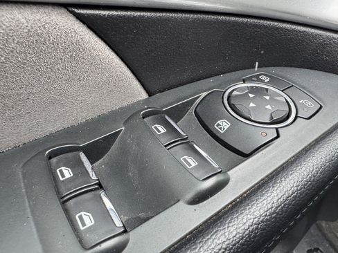 Used 2017 Ford Explorer XLT w/ Equipment Group 202A image 10