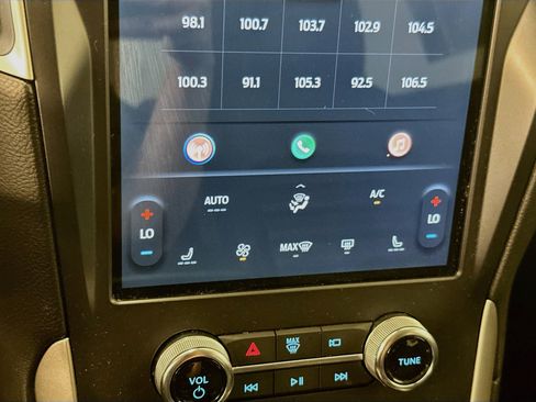 Used 2024 Ford Edge SEL AWD/4WD image 23