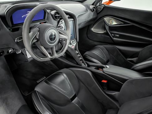 Used 2018 McLaren 720S Performance RWD image 21