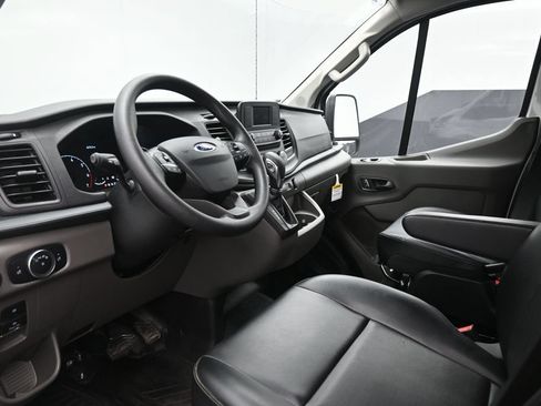 Certified 2025 Ford Transit 150 Low Roof AWD image 17