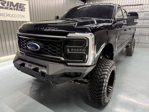 Used 2023 Ford F350 Lariat w/ Lariat Ultimate Package AWD/4WD image 9
