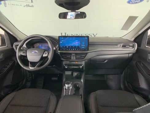 New 2025 Ford Escape SE image 30