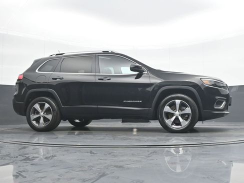Used 2020 Jeep Cherokee Limited AWD/4WD image 31