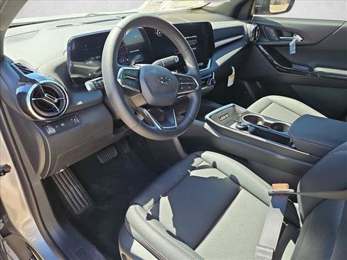 New 2026 Chevrolet Equinox LT w/ Convenience Package II FWD image 3