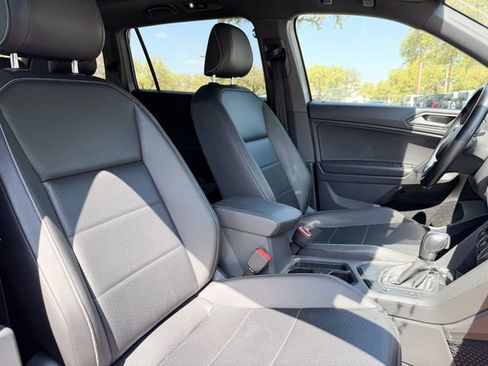 Used 2021 Volkswagen Tiguan SE R-Line image 15
