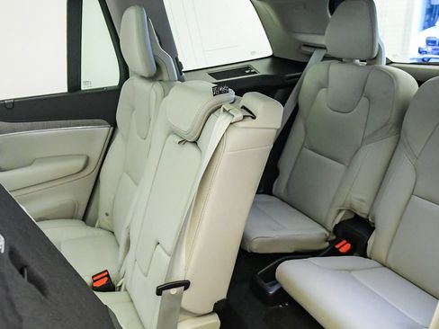 Certified 2025 Volvo XC90 T8 Ultra AWD/4WD image 21