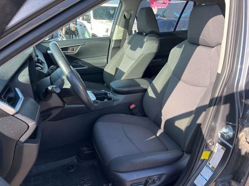 Used 2019 Toyota RAV4 XLE image 10