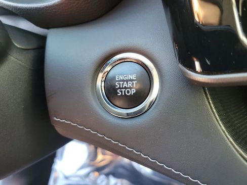 Used 2023 Toyota Highlander Limited image 28