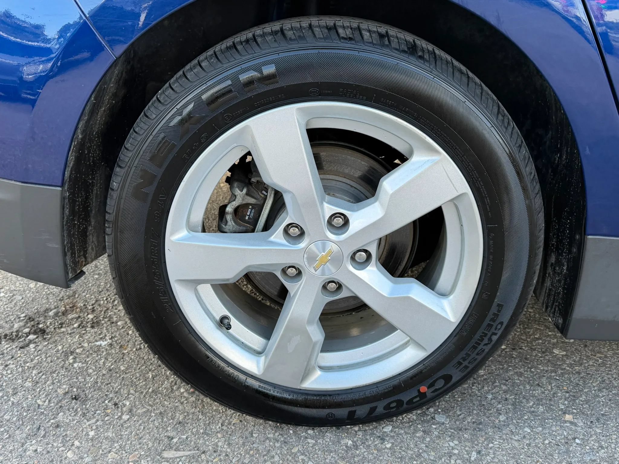 Used 2013 Chevrolet Volt w/ Comfort Package FWD image 11