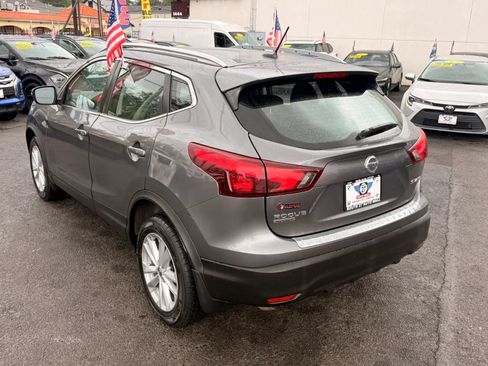 Used 2018 Nissan Rogue Sport SV w/ SV All-Weather Package AWD/4WD image 5