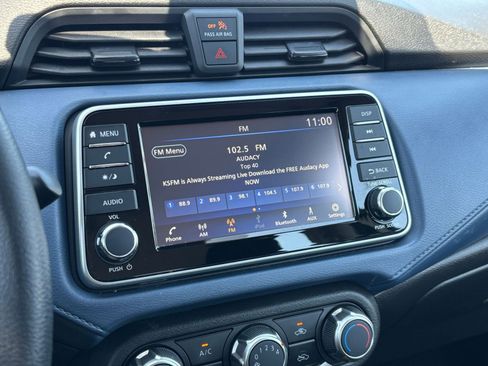 Used 2025 Nissan Versa SV FWD image 20