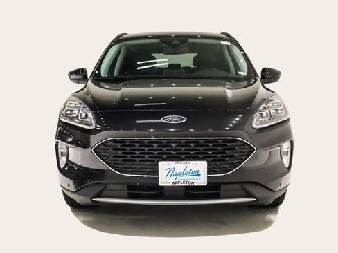 Used 2021 Ford Escape Titanium image 3