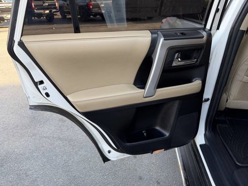 Used 2016 Toyota 4Runner 2WD image 12