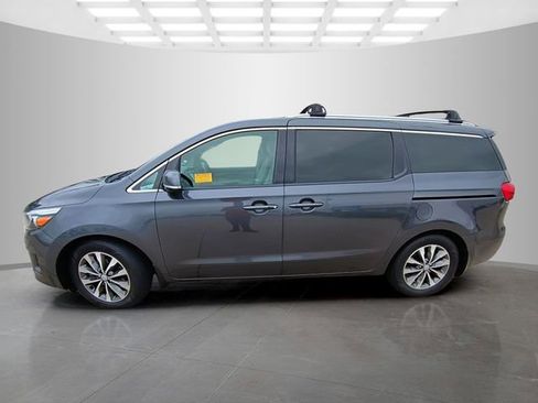 Used 2017 Kia Sedona SX FWD image 5