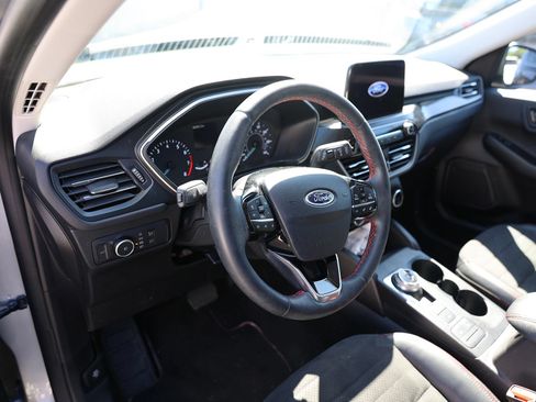 Used 2022 Ford Escape SEL w/ SEL Stealth AWD Package image 8