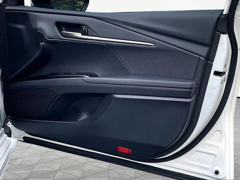 Certified 2025 Toyota Camry SE FWD image 23