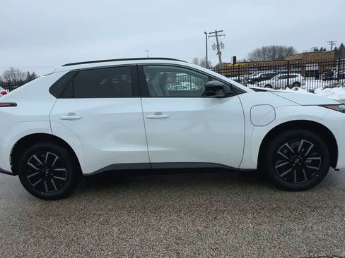 New 2026 Subaru Solterra Premium image 9