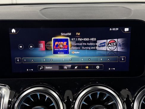 Used 2023 Mercedes-Benz EQB 250+ image 34