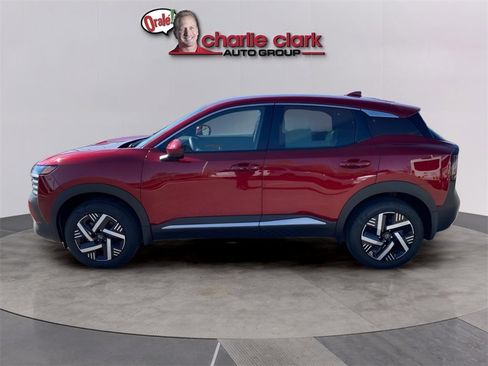 New 2026 Nissan Kicks SV image 3