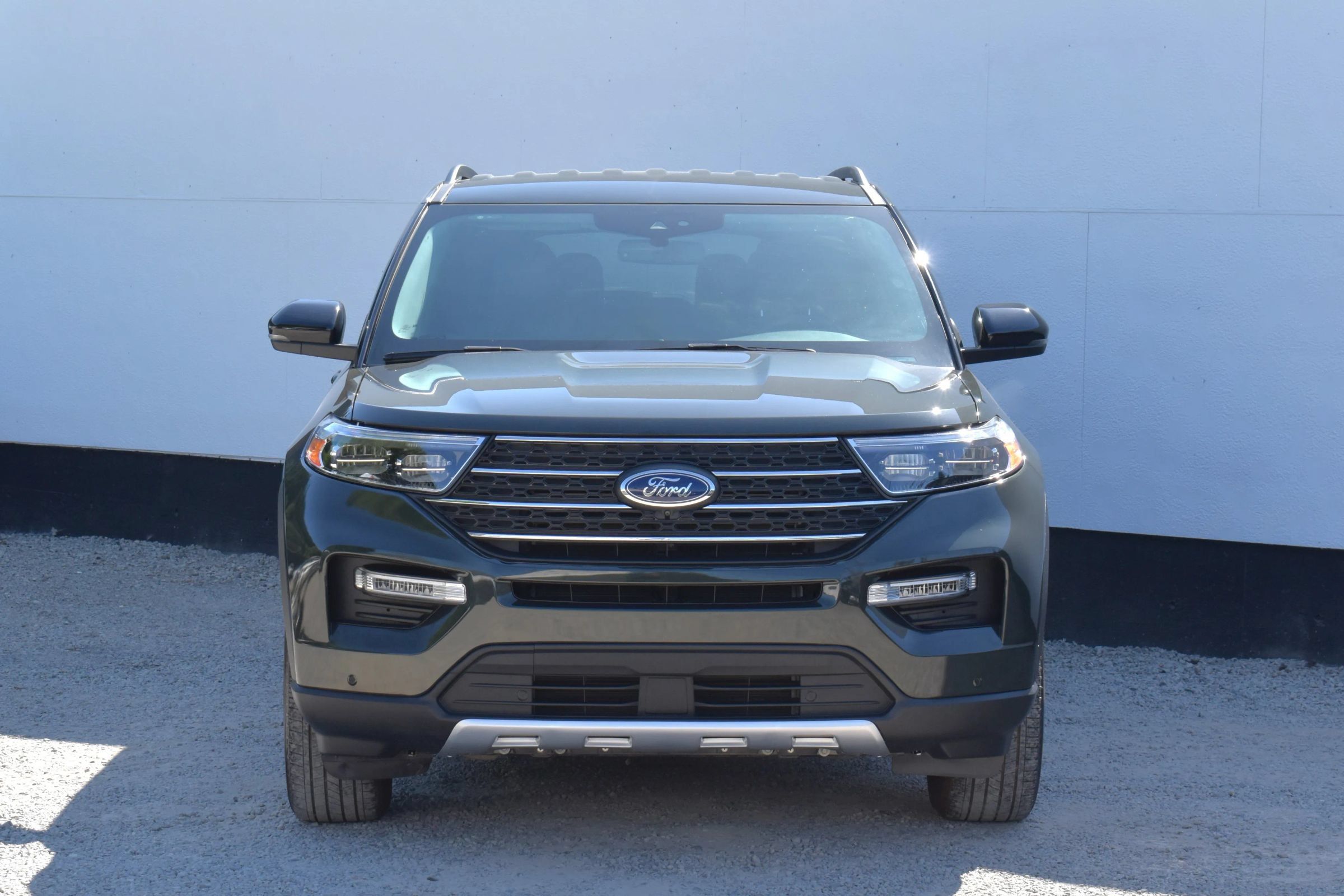 Used 2024 Ford Explorer XLT w/ Equipment Group 202A AWD/4WD image 39