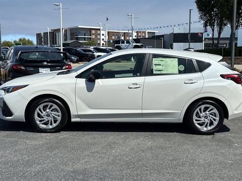 Certified 2025 Subaru Impreza 2.0i image 7