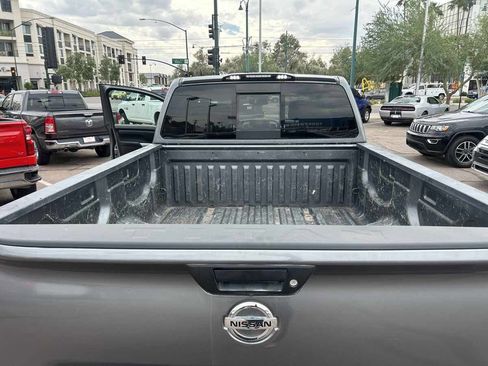 Used 2016 Nissan Titan SV image 6