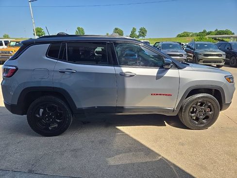 Used 2023 Jeep Compass Trailhawk AWD/4WD image 13