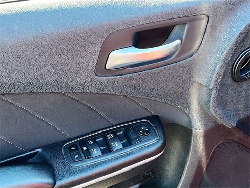 Used 2023 Dodge Charger SXT image 12