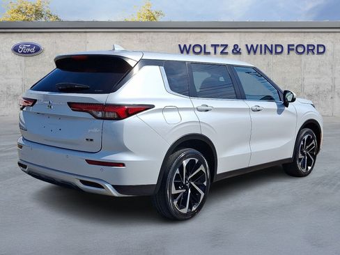 Used 2023 Mitsubishi Outlander SE AWD/4WD image 6