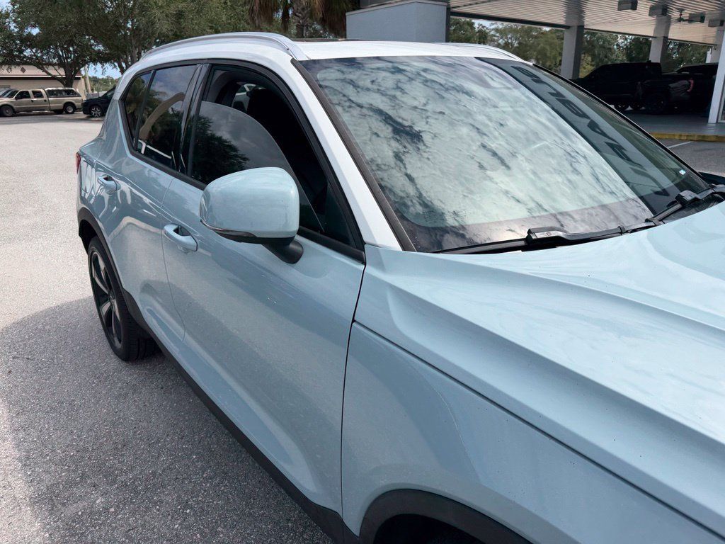 Used 2019 Volvo XC40 T5 Momentum AWD/4WD image 14