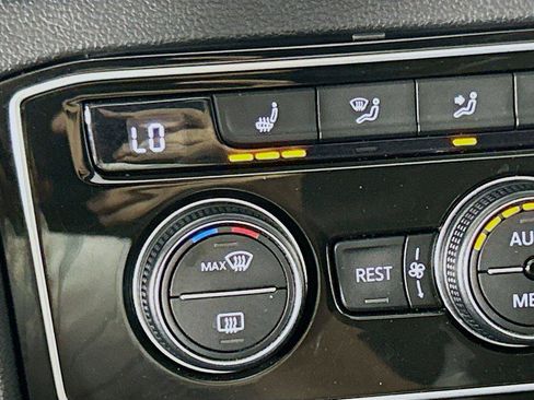 Certified 2021 Volkswagen Atlas SEL R-Line AWD/4WD image 20