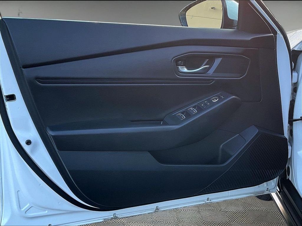 Used 2024 Honda Accord EX image 9