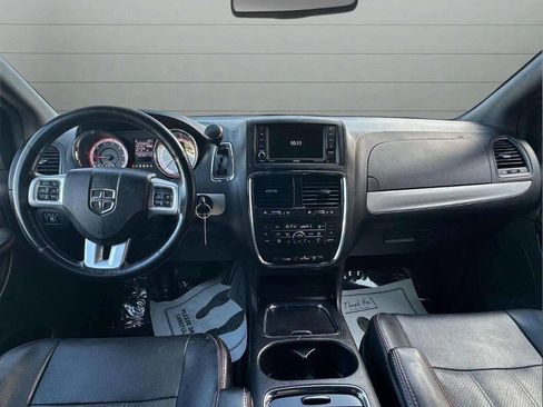 Used 2019 Dodge Grand Caravan GT image 18