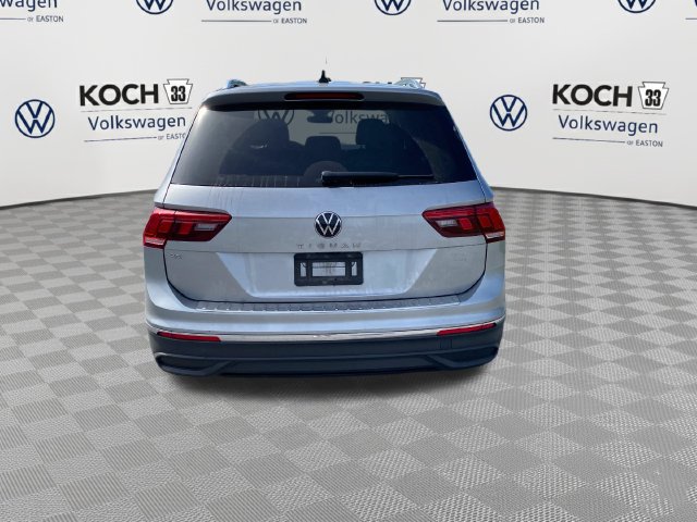 Used 2023 Volkswagen Tiguan SE FWD image 7