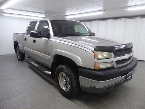 Used 2004 Chevrolet Silverado 2500 LS image 1