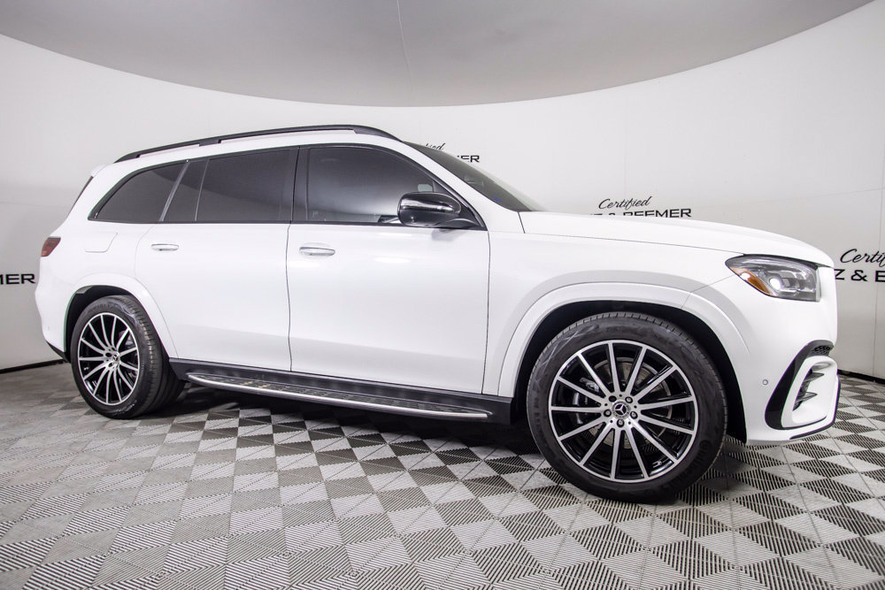 Used 2026 Mercedes-Benz GLS 580 4MATIC image 2