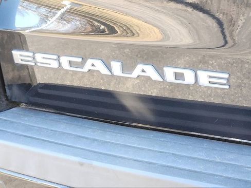 Used 2020 Cadillac Escalade Platinum w/ Escalade Sport Edition image 40