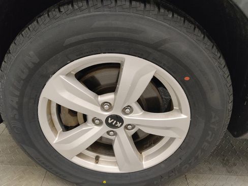 Used 2021 Kia Sorento LX image 31