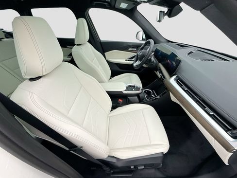 New 2026 BMW X1 xDrive28i w/ Technology Package AWD/4WD image 18