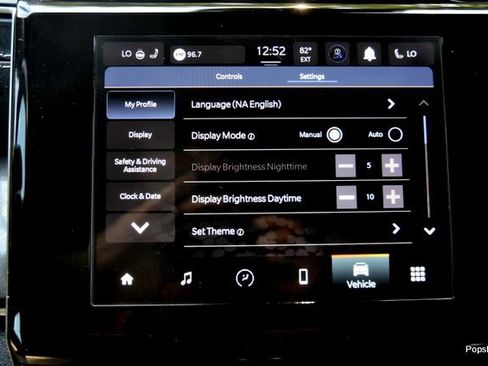Used 2022 Jeep Grand Cherokee L Laredo image 16
