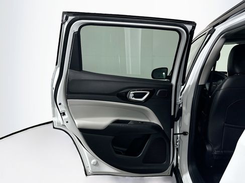 Used 2022 Jeep Compass Limited w/ Sun and Sound Group image 26