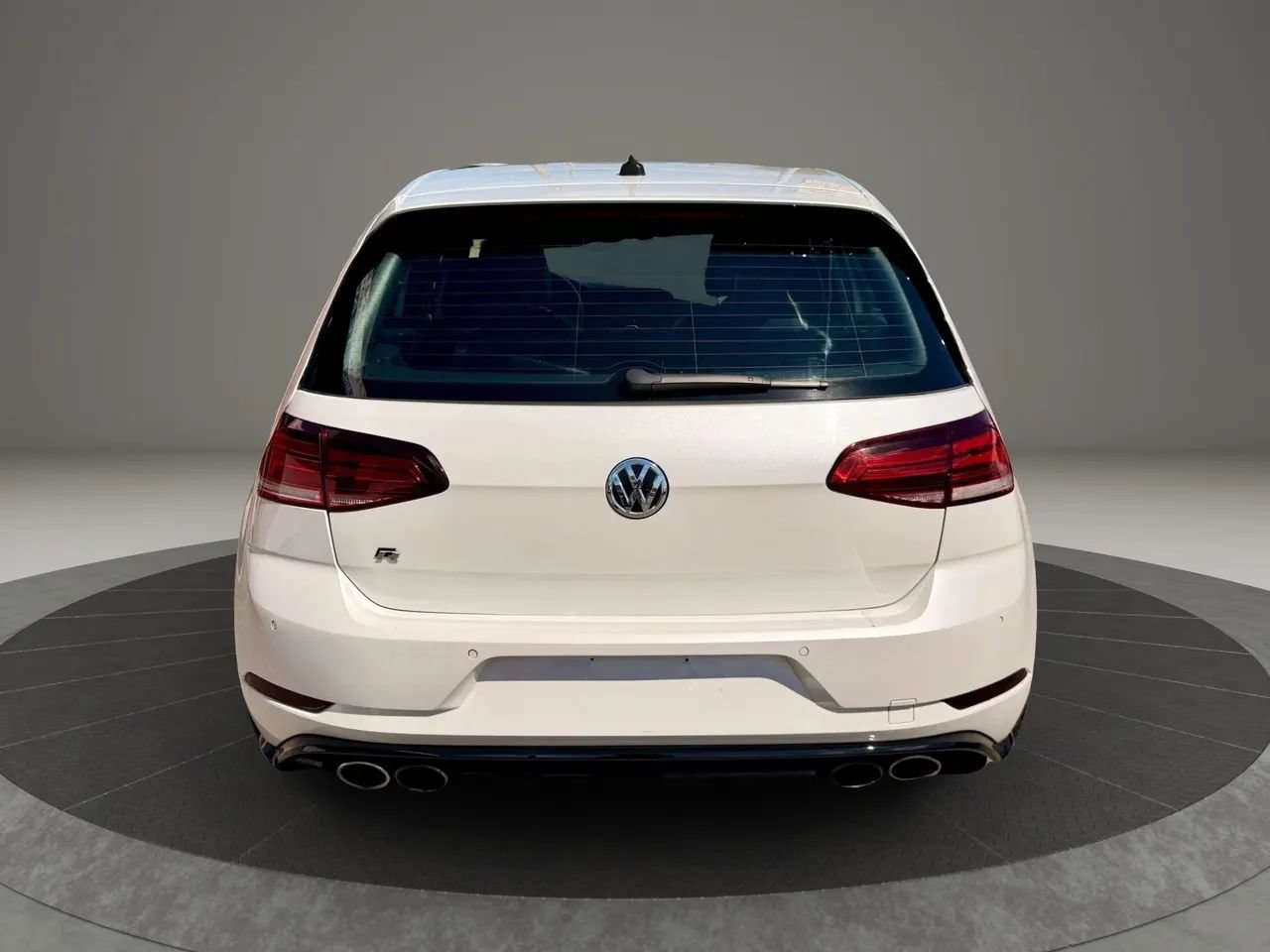 Used 2019 Volkswagen Golf R 4-Door AWD/4WD image 5