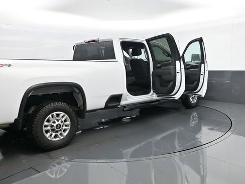 Used 2025 Chevrolet Silverado 2500 LT w/ Convenience Package image 30