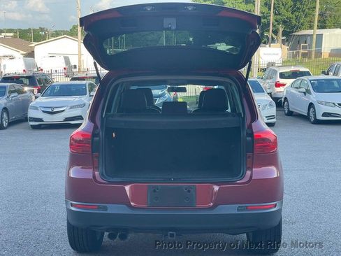 Used 2012 Volkswagen Tiguan SE image 25