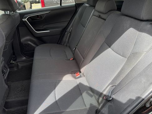 Used 2023 Toyota RAV4 LE FWD image 17