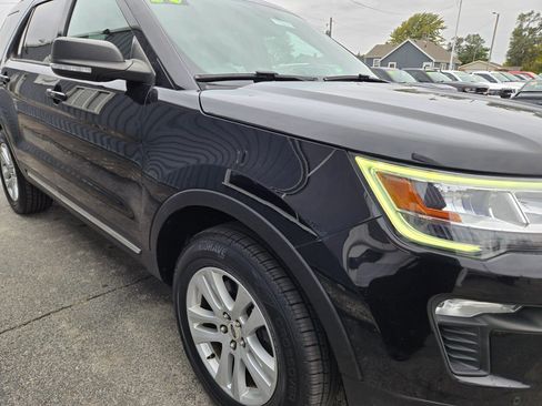 Used 2019 Ford Explorer XLT w/ Equipment Group 202A AWD/4WD image 20