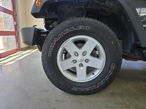 Used 2010 Jeep Wrangler Sport AWD/4WD image 18